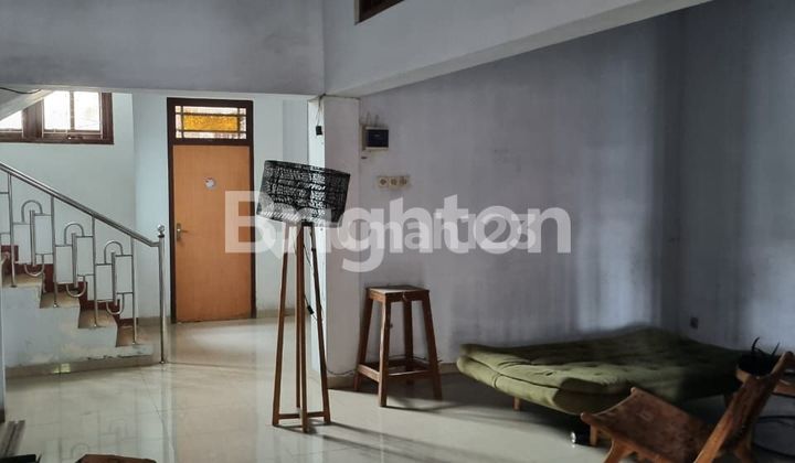 CEPAT RUMAH DI PINGGIR JALAN UTAMA KOTA SOLO 2
