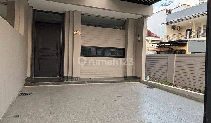 Rumah Bagus Full Renov 2lt Pusat Gading Serpong Strategis Shm 2
