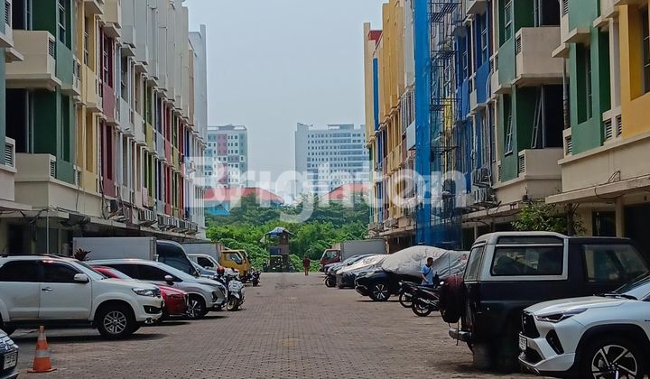 For Rent 4-Story Commercial Building in Bandengan, North Jakarta