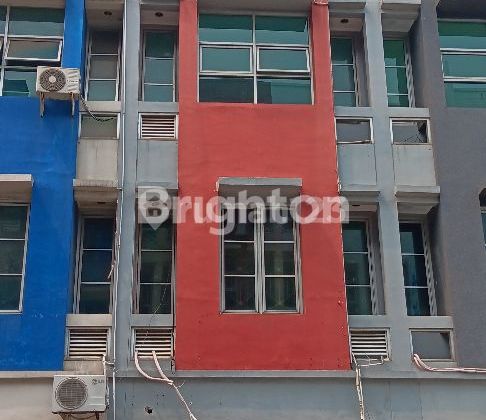 For Rent 4-Story Commercial Building in Bandengan, North Jakarta