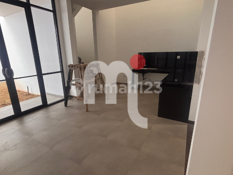 DISEWAKAN RUMAH 2 LANTAI DI CLUSTER HILAGO TIPE FREA, BSB CITY, SEMARANG 2