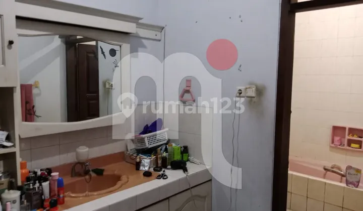 Dijual Rumah Dekat Akses Tol di Trunojoyo 2