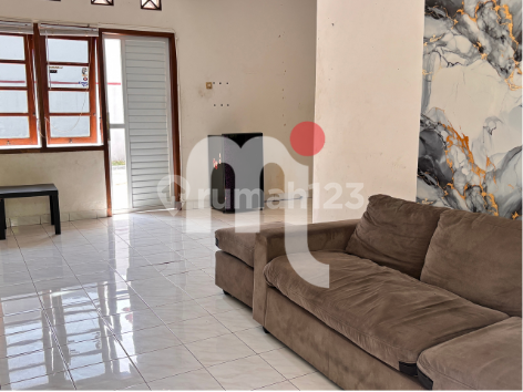 Dijual Rumah 1 Lantai di Graha Taman Bunga, Bsb City 1