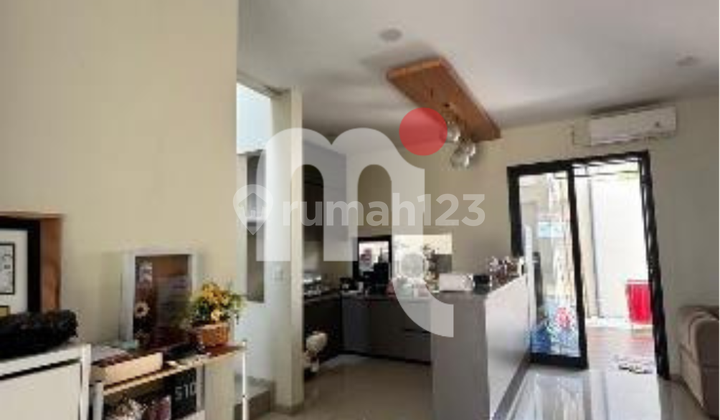 Dijual Rumah 2 Lantai Dekat Akses Tol di Graha Padma 1