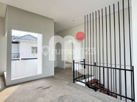 Dijualkan Rumah 2 Lantai di Ivy Park, Citraland Bsb City 2