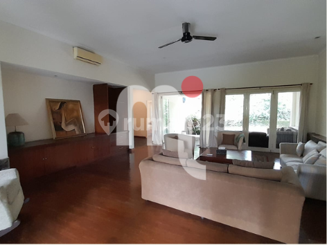 Dijual Rumah Mewah Semi Furnished di Tembalang 2