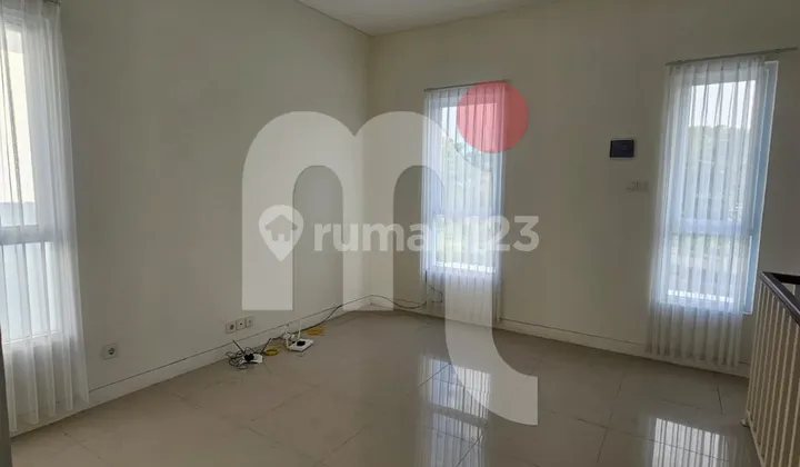 Disewakan Rumah Siap Huni 2 Lantai di Victoria Highland