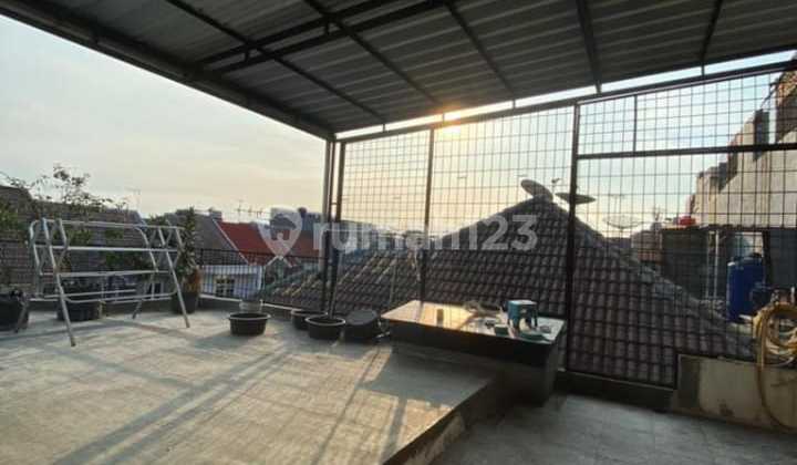 Dijual Rumah di Taman Palem Lestari, Jakarta Barat 8x15 2