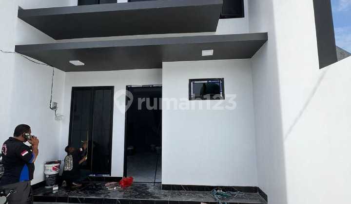 Dijual Rumah Hook di Taman Surya 9x15, Jakarta Barat