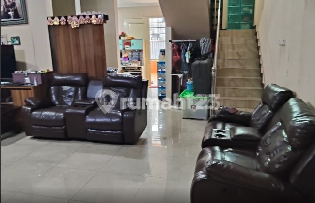 Rental Furnished House in Daan Mogot Baru, West Jakarta Rental Furnished House in Daan Mogot Baru, West Jakarta