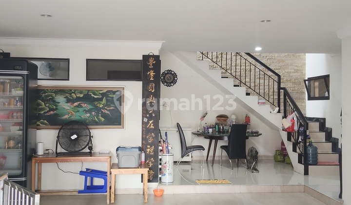 Rumah Mewah Full Furnished Dijual di Daan Mogot Baru Dekat Sekolah International Dian Harapan