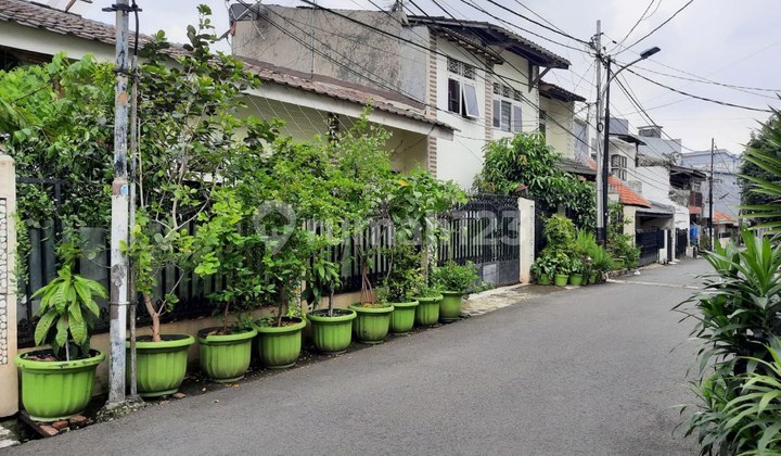 Auction Procedure House in Tebet, South Jakarta, Access for 2 Cars 2