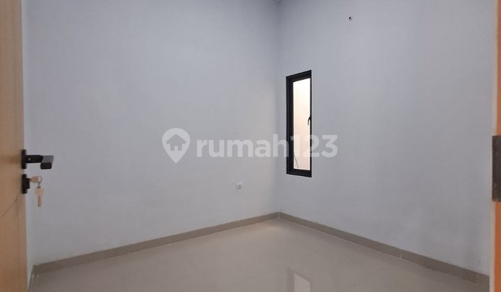 Rumah Dijual Baru, Langsung Huni, Telaga Mas, 5 Menit Stasiun Bekasi 2
