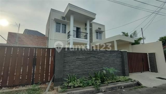 Rumah Dalam Cluster Exclusive 2 Lantai Design Modern Clasik Si Jatiwatingin Rumah Dalam Cluster Exclusive 2 Lantai Design Modern Clasik Si Jatiwatingin