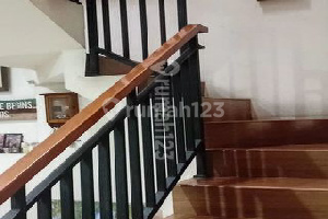 Dijual 2 Rumah Gandeng di Taman. bisa Beli Keseluruhan. bisa Beli 1 Rumah Saja Rumah SHM Bagus di Penggilingan Buaran 2