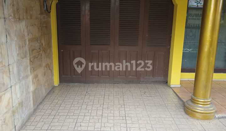 For Sale House in Duren Sawit. Strategic Location. Close to Everything. House Needs Minimal Renovation. Certificate of Ownership in Duren Sawit. For Sale House in Duren Sawit. Strategic Location. Close to Everything. House Needs Minimal Renovation. Certificate of Ownership in Duren Sawit.