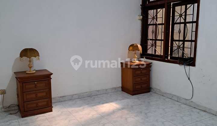 Rumah 2 Lantai Dekat Kemana Saja Rumah Butuh Minim Renovasi SHM 2