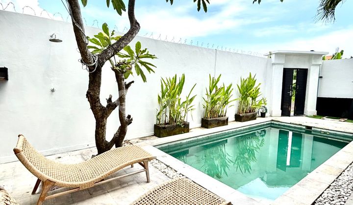 DISEWAKAN VILLA MODERN 1 LANTAI 3BR SEMINYAK BADUNG BALI 