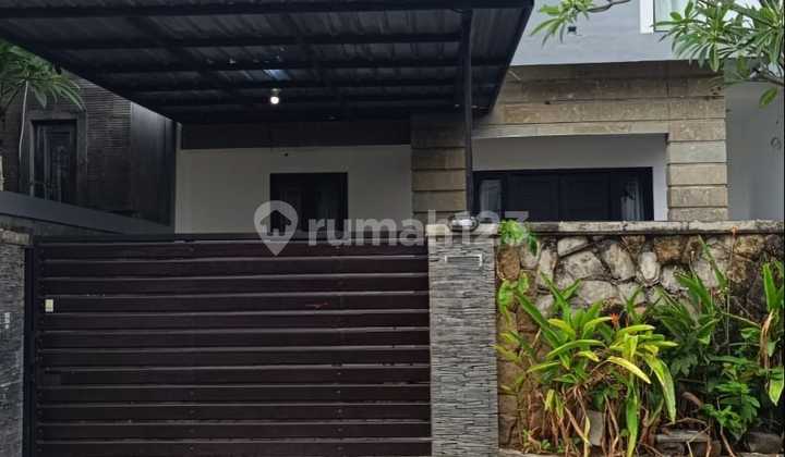 FOR RENT: WELL-MAINTAINED 2-STORY MINIMALIST HOUSE IN PANJER, DENPASAR