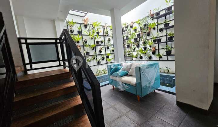 DIJUAL RUMAH 2 LANTAI FURNISHED DI GATSU BARAT DENPASAR  2