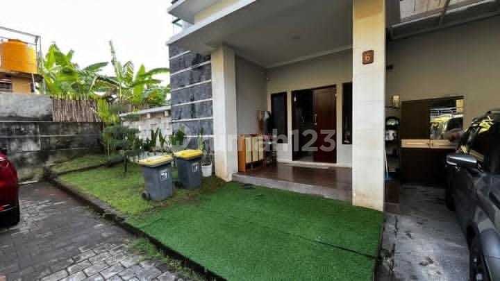 Disewakan Rumah Luas 2 Lantai Furnished di Renon Denpasar 2