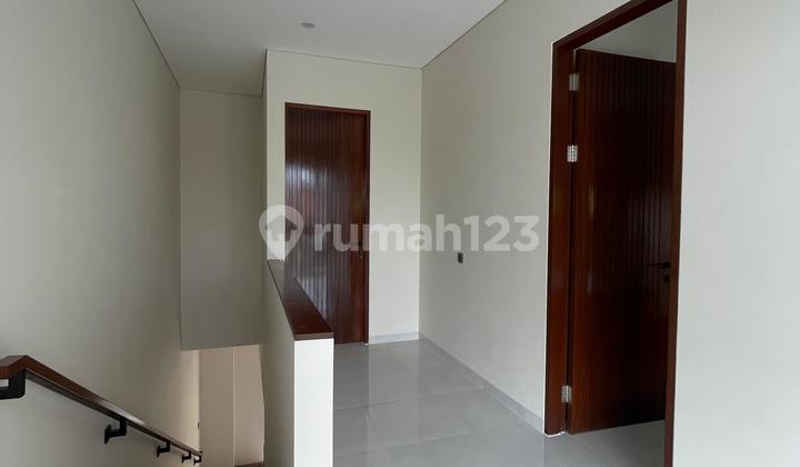 Disewakan Rumah Baru Semi Villa 2 Lantai di Renon Denpasar 2