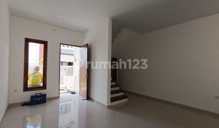 DIJUAL RUMAH BARU 2 LANTAI TAHAP FINISHING DI SIDAKARYA DENPASAR  2