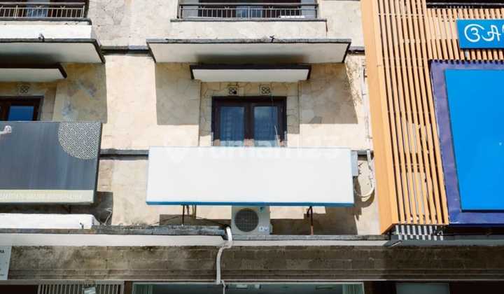 FOR SALE 3-STORY SHOPHOUSE IN PREMIUM AREA CENTRAL RENON DENPASAR