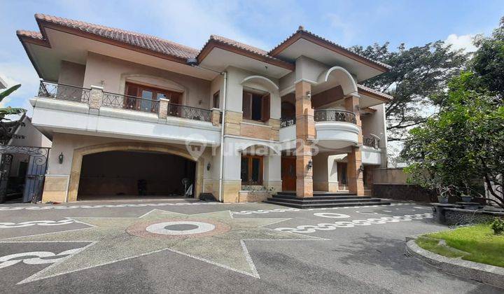 Rumah Mewah Di Jalan Utama Perumahan Solo Baru. Jarang Ada. 1