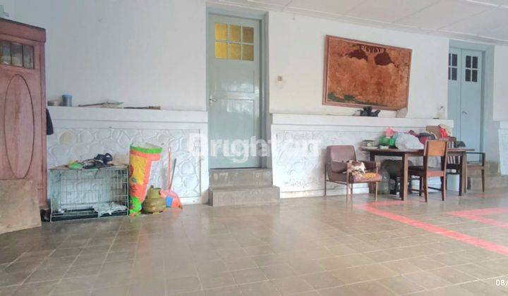 RUMAH KLASIK BESAR DI SAYAP MALABAR (Bandung Pusat)
