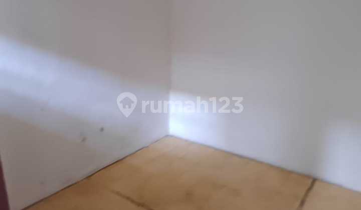 Disewakan rumah 4Kamar dekat masjid di duri kepa kedoya, Jakarta Barat 2