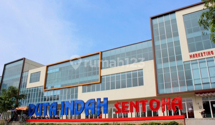 For Sale 3 Adjacent Shop Houses 3.5 Floors in Duta Indah Sentoha Warehouse Complex Tangerang