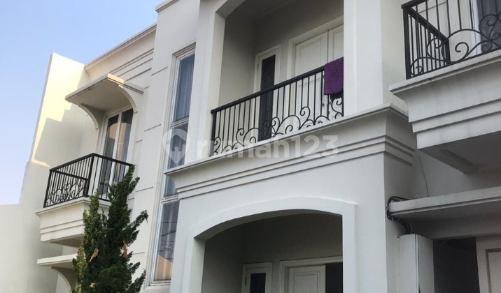 Dijual Murah , Rumah Minimalis Classic Di Tebet Timur, Jalan Lebar