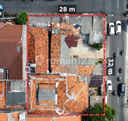 Murah , Rumah Hitung Tanah Di Jalan Raya Komersial Tebet