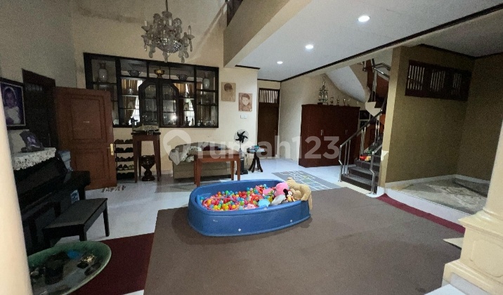 Rumah Murah Di Dekat Bidakara, Tebet, Jalan 2 Mobil 2