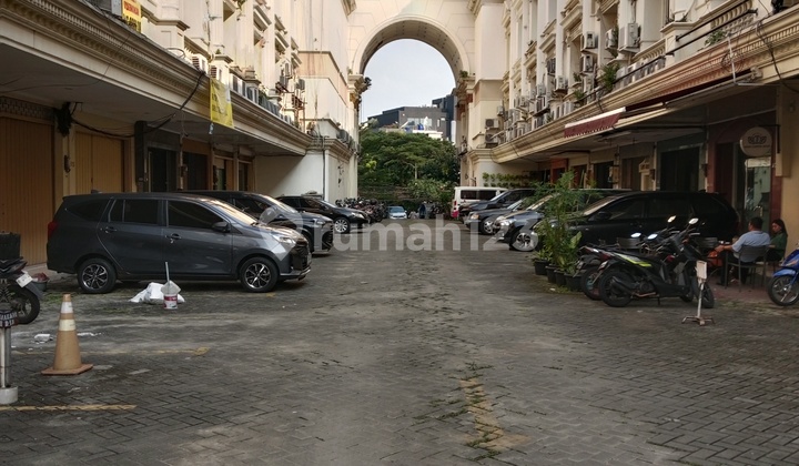 Ruko 3 Lantai Di Royal Palace, Supomo,tebet Ruko 3 Lantai Di Royal Palace, Supomo,tebet