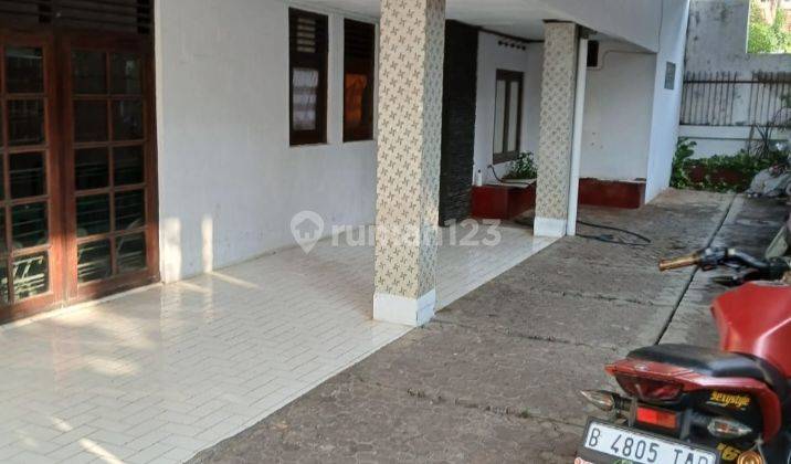 Disewakan Murah Rumah Luas 2 Lantai Di Tebet , Jalan 2 Mobil 2