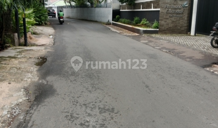 Dijual Rumah Minimalis 2,5 Lantai di Cilandak Barat, Jalan 2 Mobil Lega