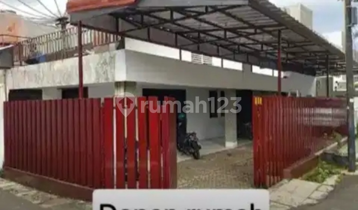 Disewakan Rumah Murah Di Tebet Timur, Jalan 2 Mobil Disewakan Rumah Murah Di Tebet Timur, Jalan 2 Mobil