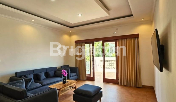 Disewakan Villa Mewah 2 Lantai di Kerobokan