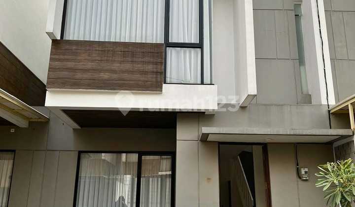 Brand New House Dalam Townhouse yang Nyaman Sekitar Bintaro