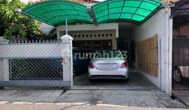 Dijual Rumah Strategis Bintaro Jaya Sektor 1 - Jakarta Selatan