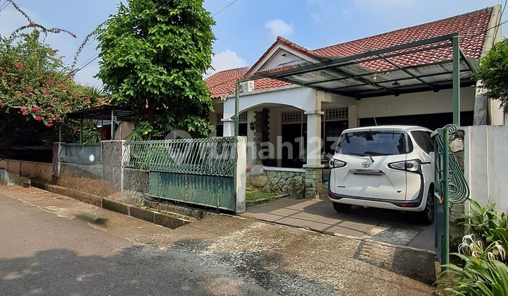 Hot Sale: Rumah Lama Hitung Tanah, Lokasi Sangat Strategi di Area Praja Kebayoran Lama Jaksel