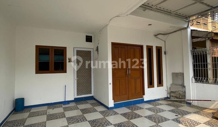 Rumah Bagus Dengan Rooftop Di Sektor 4 Bintaro 2