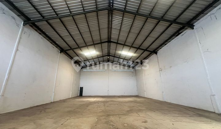 For Rent Laksana Warehouse Strategic Location 40 Feet Container Access Near Toll Access