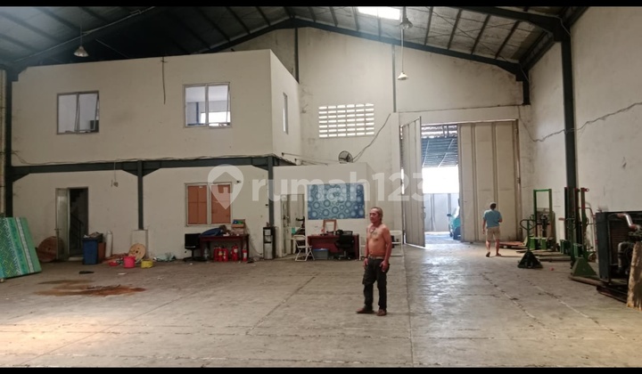 Warehouse for Rent, Cipondoh Tangerang, Parliament Lot, Good Condition Ready to Use, Access for 40 Feet Container, Flood-Free.