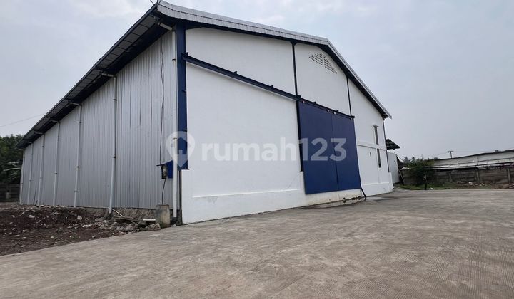 Warehouse for sale in Dadap Tangerang, beautiful and green, close to the airport, strategic location. Warehouse for sale in Dadap Tangerang, beautiful and green, close to the airport, strategic location.
