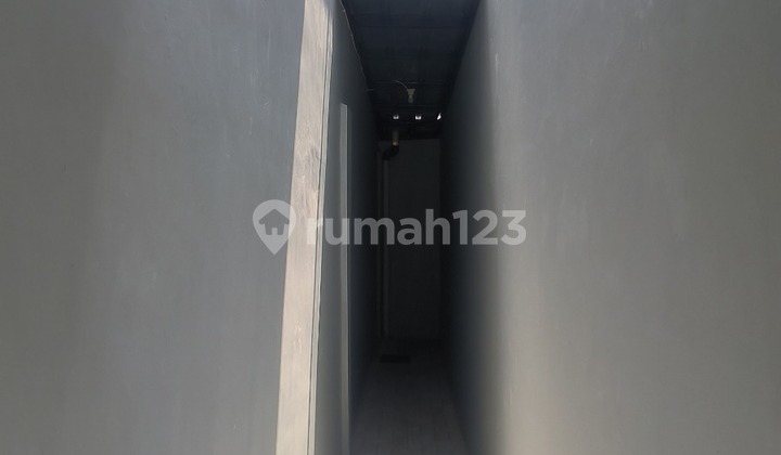 Disewakan Gudang Bizzpark Daan Mogot Akses Kontainer 40 Feet dan Izin Industri