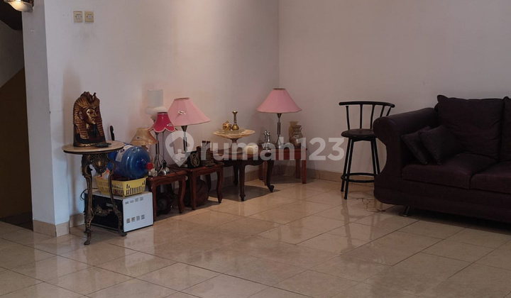 Cozy and Comfortable Home in the Favorite Cluster of Legenda Wisata 2