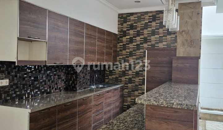 Di Jual Rumah Cantik Dalam Cluster Legenda Wisata 2